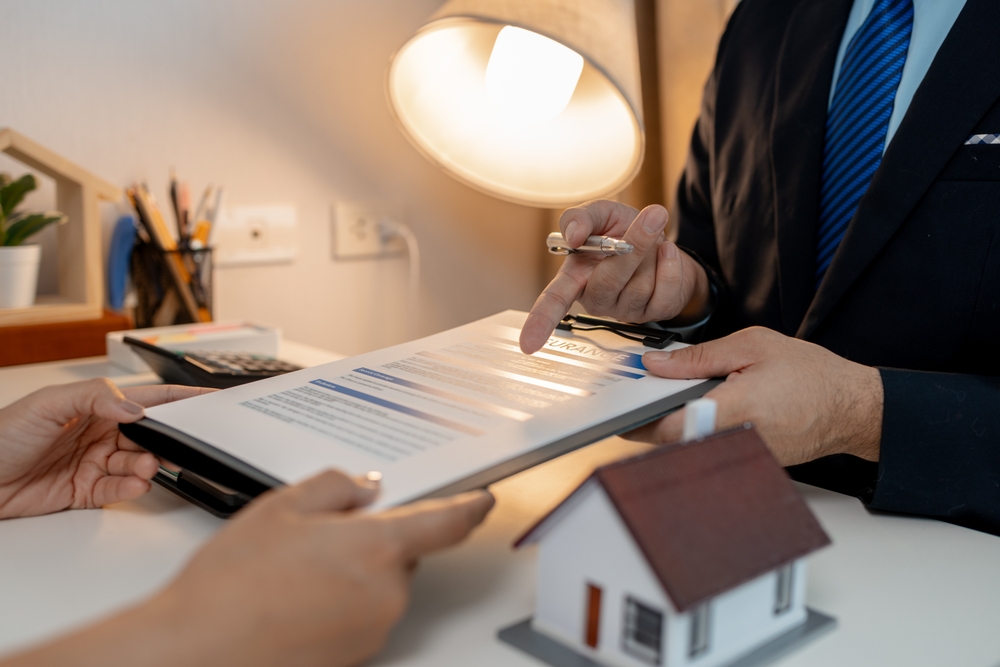 Is It Best to Bundle Home and Auto Insurance?